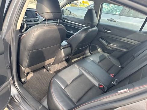 Used 2024 Nissan Altima 2.5 SR FWD image 24