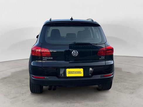Used 2017 Volkswagen Tiguan S image 4