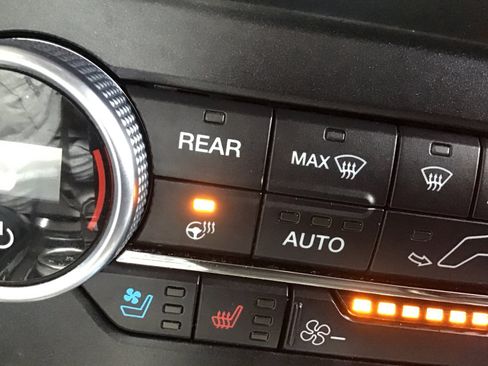 Used 2021 Ford Expedition Limited RWD image 27