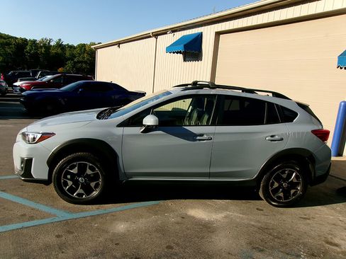 Used 2018 Subaru Crosstrek 2.0i Premium w/ Moonroof Package AWD/4WD image 3