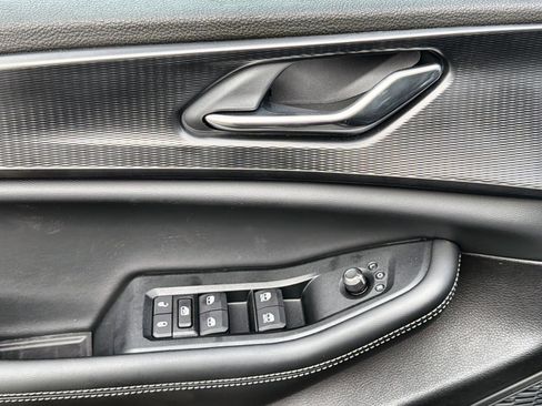 New 2025 Jeep Grand Cherokee L Altitude image 15