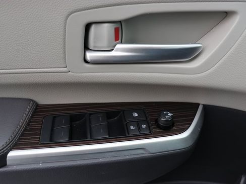 Used 2024 Toyota Sienna XLE image 18