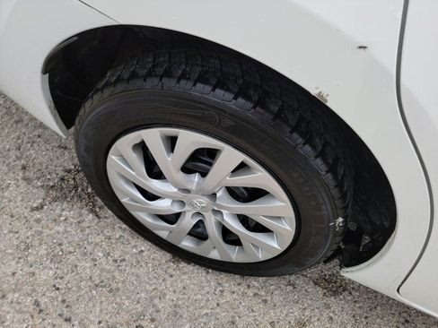 Used 2019 Toyota Corolla LE FWD image 11