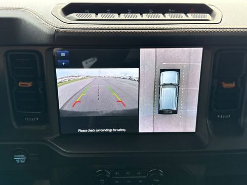 Used 2024 Ford Bronco Badlands AWD/4WD image 32