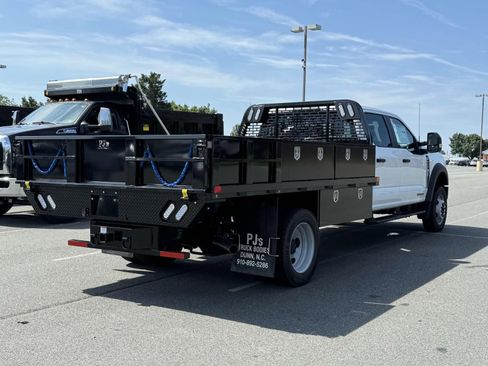 New 2025 Ford F450 XL image 2