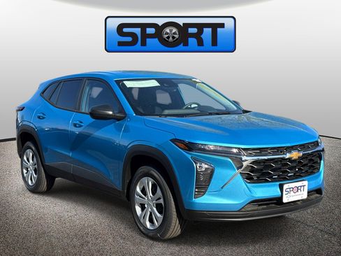 New 2026 Chevrolet Trax LS w/ Driver Confidence Package FWD image 5