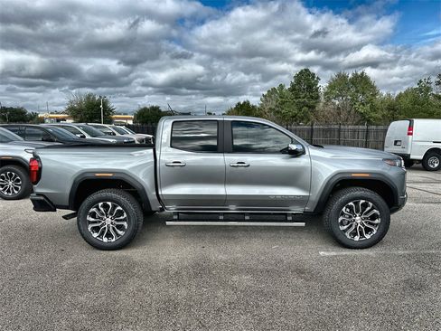 New 2026 GMC Canyon Denali image 10