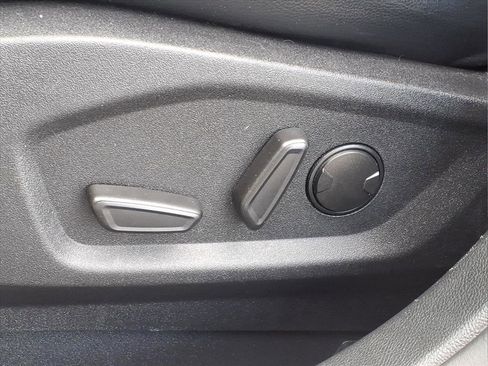 Used 2024 Ford Edge SEL image 19