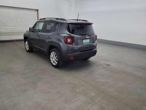 Used 2022 Jeep Renegade Latitude AWD/4WD image 5
