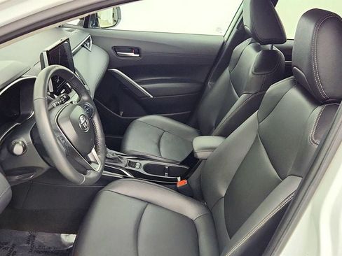 Used 2024 Toyota Corolla Cross XLE w/ Convenience Package AWD/4WD image 20