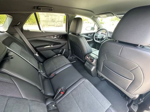 New 2025 Chevrolet Blazer EV RS RWD image 32
