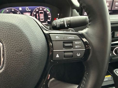 Used 2023 Honda Accord Touring image 14