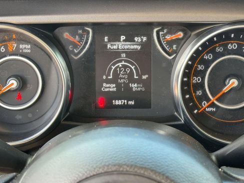 Used 2022 Jeep Gladiator Sport AWD/4WD image 19