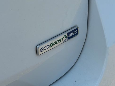 Used 2020 Ford Explorer XLT w/ Equipment Group 202A AWD/4WD image 36