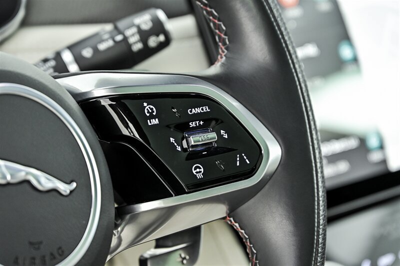 Used 2023 Jaguar F-PACE SVR AWD/4WD image 22