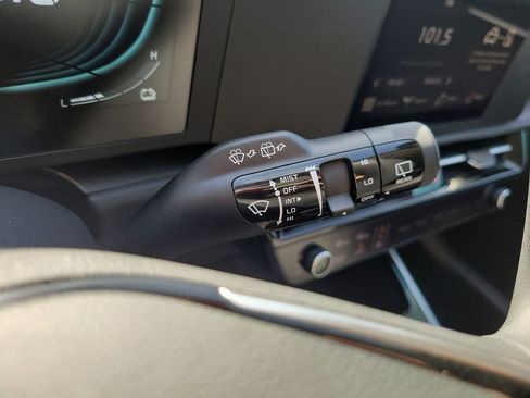 New 2026 Kia Niro LX FWD image 29
