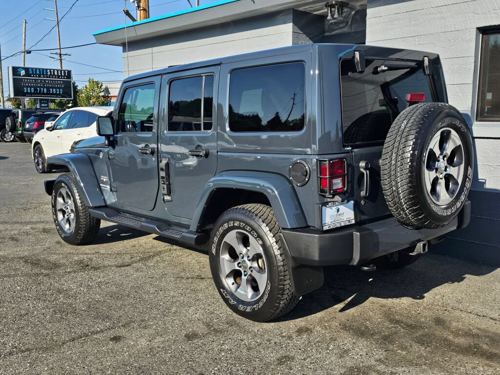 Used 2018 Jeep Wrangler Unlimited Sahara w/ Connectivity Group AWD/4WD image 4