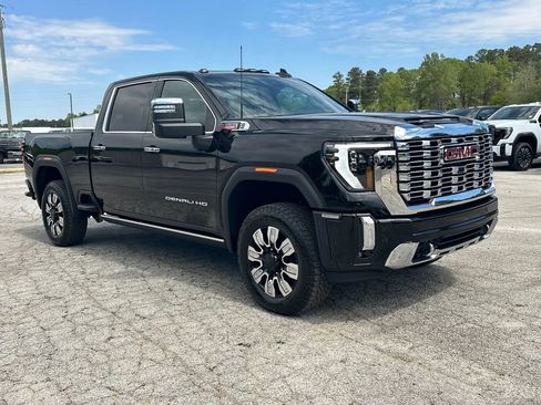New 2026 GMC Sierra 2500 Denali w/ Denali Reserve Package AWD/4WD image 4