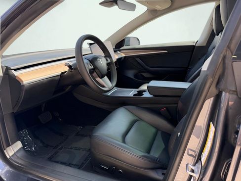 Used 2023 Tesla Model 3 Standard Range RWD image 17
