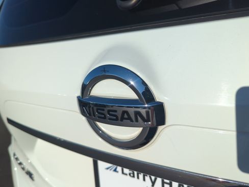 Used 2018 Nissan Rogue S image 22