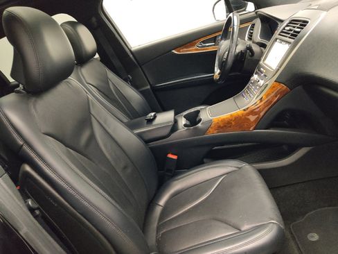 Used 2017 Lincoln MKX Reserve w/ Lincoln MKX Climate Package image 21