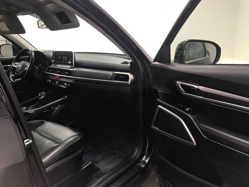 Used 2020 Kia Telluride S w/ S 8 Passenger Seating Package image 40