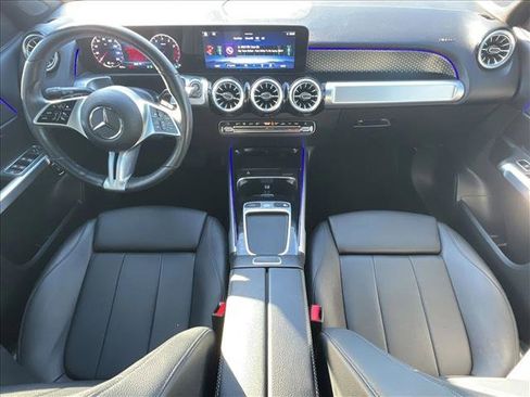 Used 2024 Mercedes-Benz GLB 250 4MATIC image 17