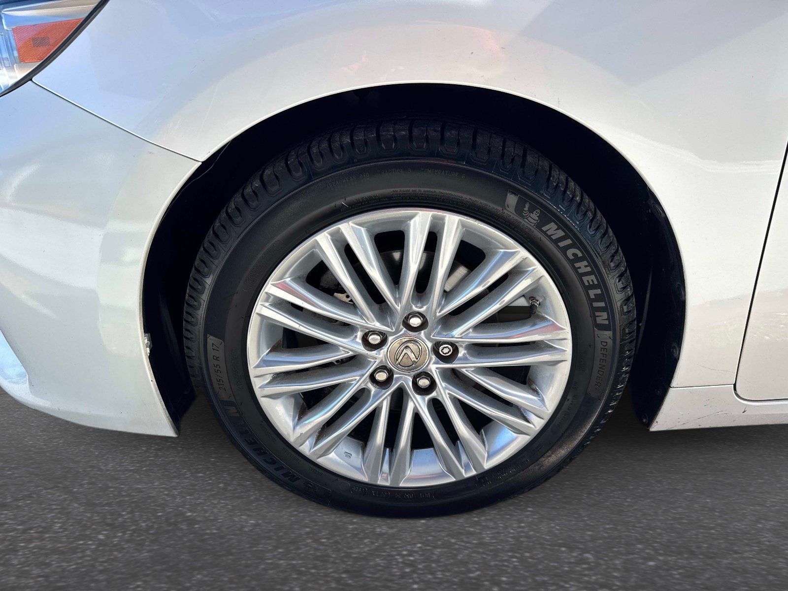 Used 2015 Lexus ES 350 w/ Luxury Package FWD image 10