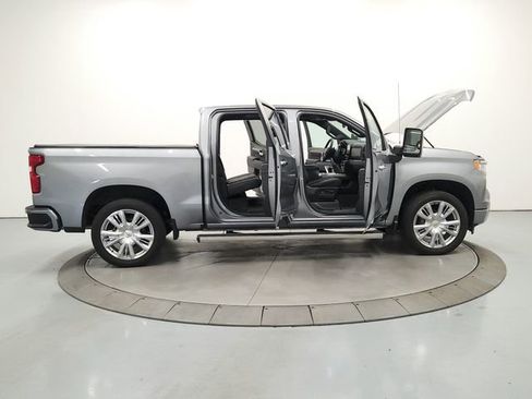 Used 2024 Chevrolet Silverado 1500 High Country w/ High Country Premium Package image 16