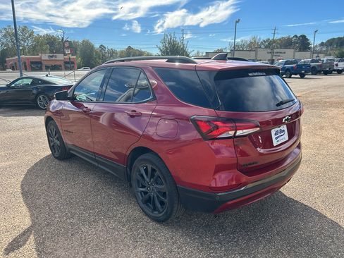 Used 2023 Chevrolet Equinox RS image 3