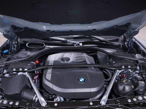 Used 2026 BMW 740i w/ Premium Package RWD image 15
