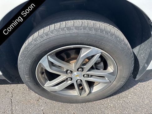 Used 2017 Chevrolet Equinox Premier w/ Enhanced Convenience Package image 24