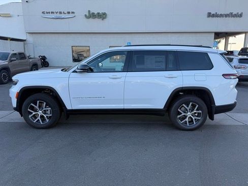 New 2025 Jeep Grand Cherokee L Limited w/ Trailer Tow Package image 3