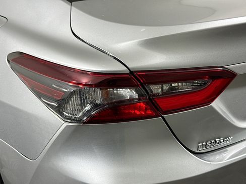 Used 2022 Toyota Camry XSE FWD image 35