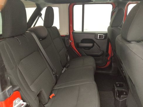 Used 2018 Jeep Wrangler Unlimited Sport S image 19