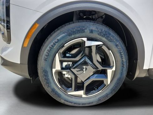 New 2026 Kia Sportage EX FWD image 28