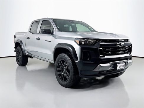Used 2024 Chevrolet Colorado Trail Boss w/ Advanced Trailering Package image 3