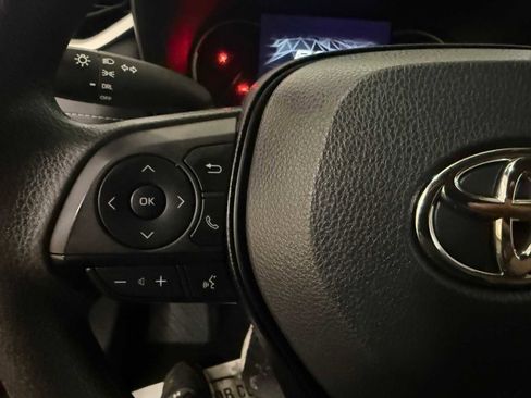 Used 2023 Toyota RAV4 LE image 29