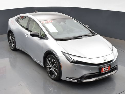 Used 2023 Toyota Prius XLE image 24