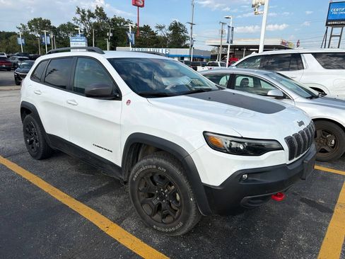 Used 2021 Jeep Cherokee Trailhawk w/ Trailer Tow Group AWD/4WD image 2