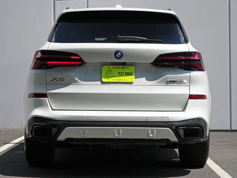 Used 2025 BMW X5 xDrive50e w/ Executive Package AWD/4WD image 11