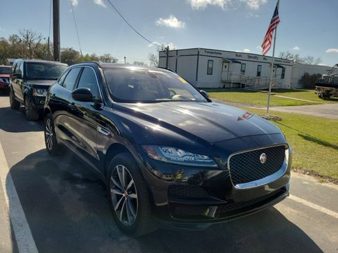 Used 2017 Jaguar F-PACE Prestige image 6