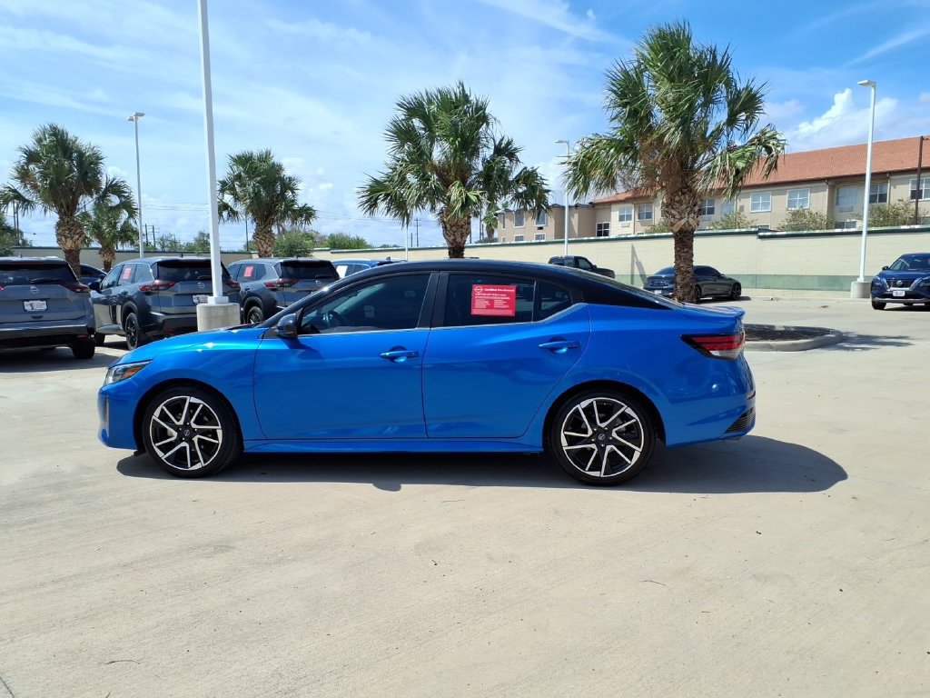 Used 2025 Nissan Sentra SR w/ SR Premium Package FWD image 2