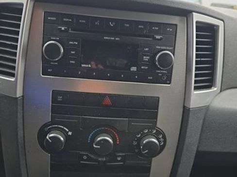 Used 2008 Jeep Grand Cherokee Laredo image 19