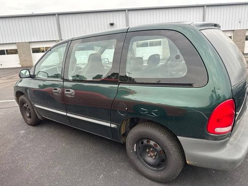 Used 1999 Plymouth Voyager FWD image 3