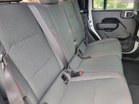 Used 2024 Jeep Gladiator Rubicon w/ Safety Group image 11