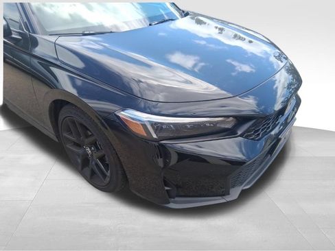 Used 2025 Honda Civic Sport image 11