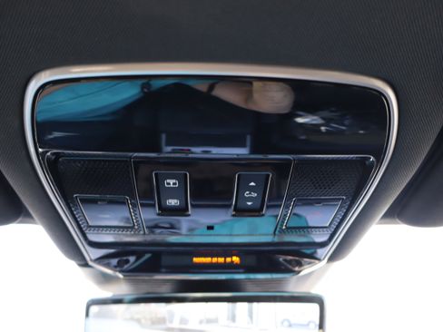 Used 2024 Land Rover Range Rover SE image 28