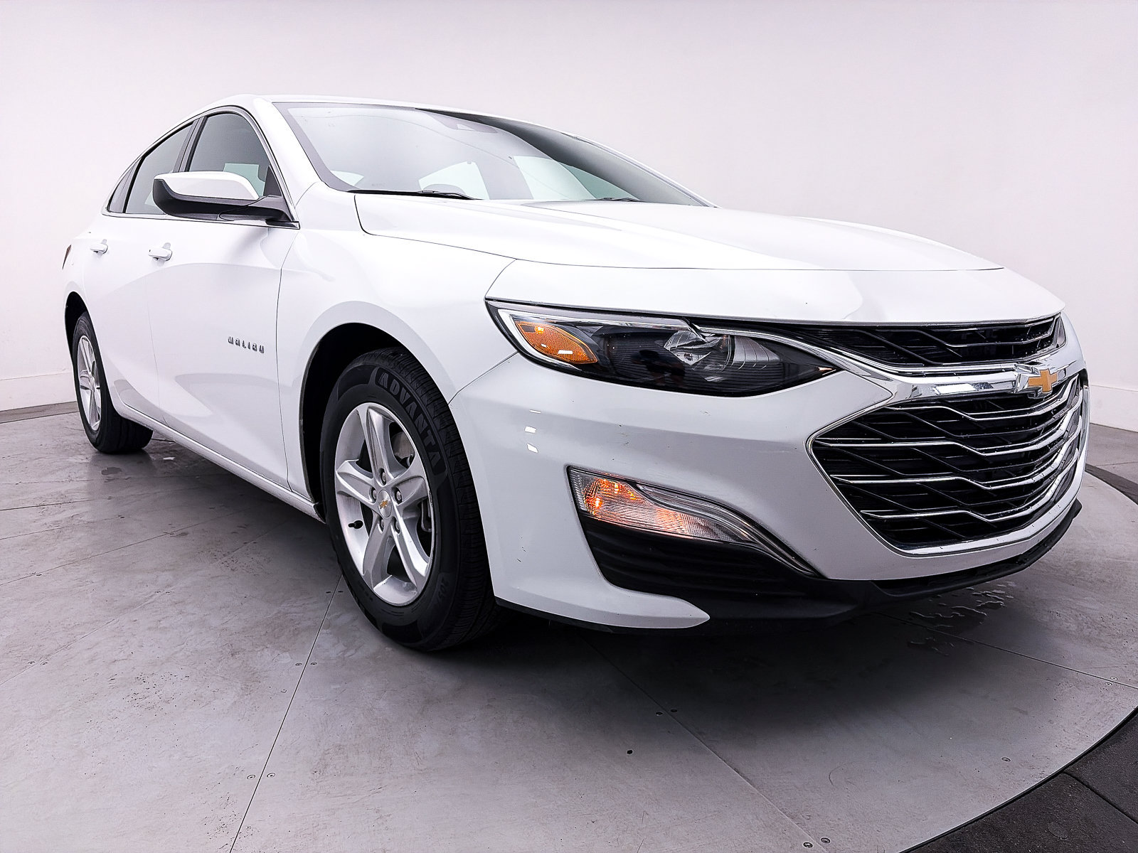 Used 2025 Chevrolet Malibu LS FWD image 7