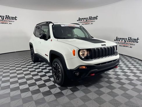 Used 2023 Jeep Renegade Trailhawk w/ Trailhawk Elite Group image 5